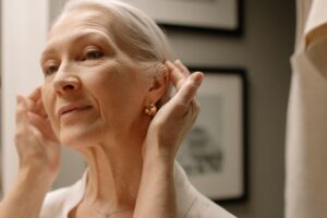 Facelift vs. Non Surgical 1